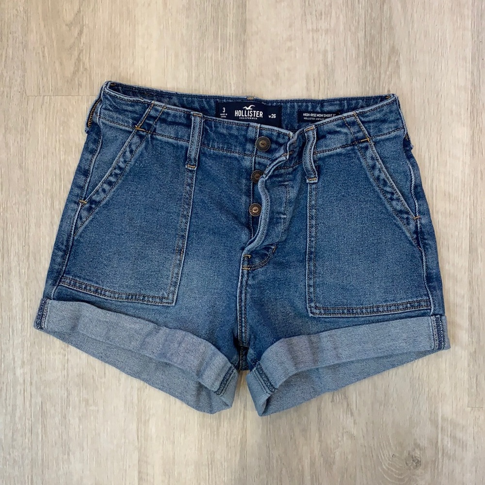 Hollister High-Rise Mom Shorts